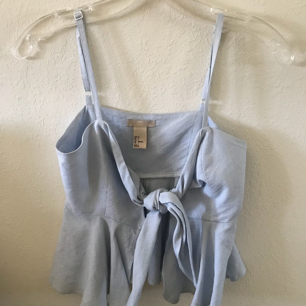 H&M Top - Picture 2 of 3